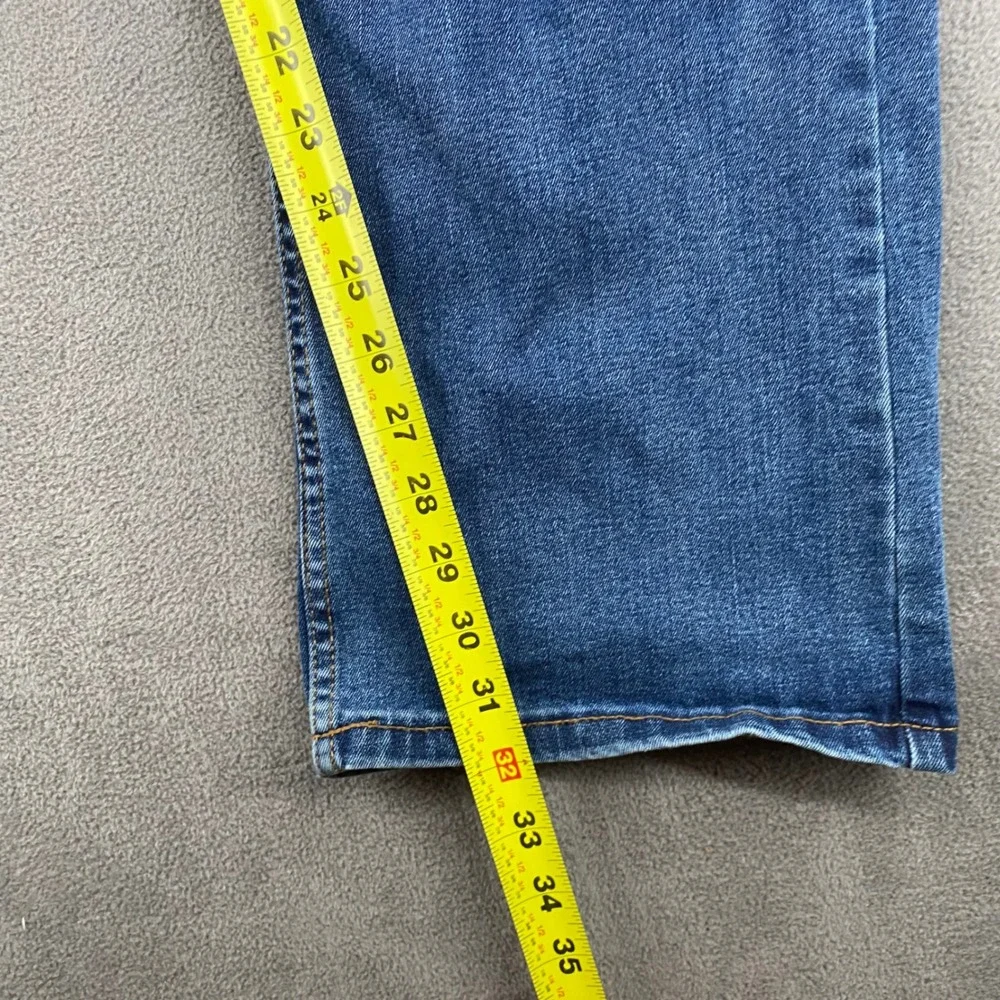 Eddie Bauer Mens Straight Leg Jeans Blue Medium Wash Denim 36x32 Mid Rise